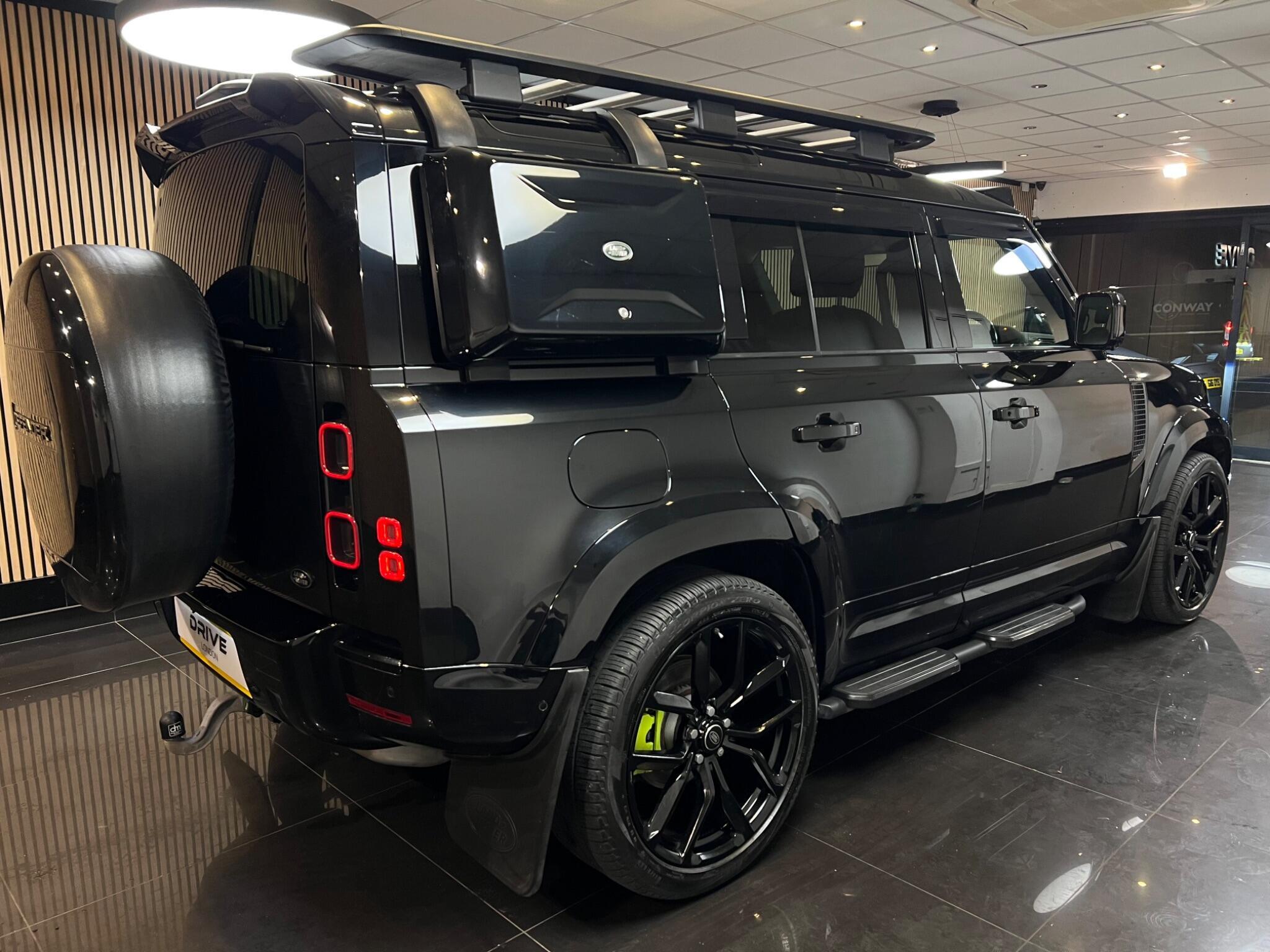 Land Rover Defender 110